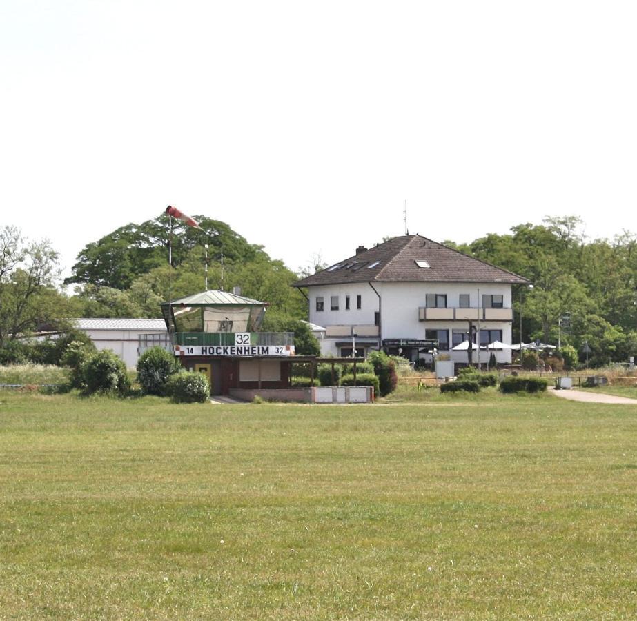 Am Flugplatz Hotel Hockenheim Exterior photo